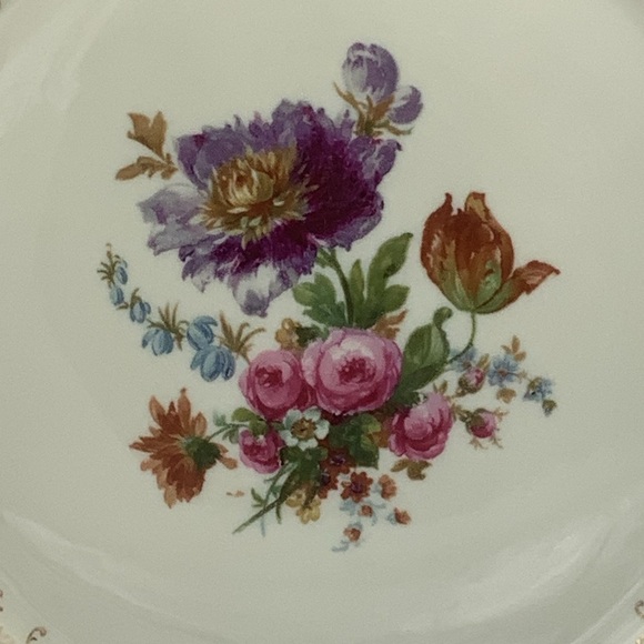 Koenigszelt Germany Green Rimmed 10 1/2” Plate with Gold Gilt - Picture 2 of 13